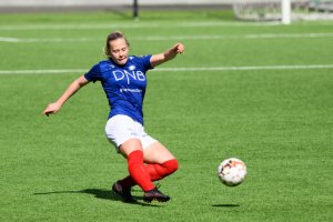 Emilie Østerås i aksjon mot Lyn under en treningskamp i mai. Foto: Morten Mitchell Larød / SPORTFOTO