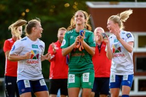 Står du stille er du ikke Vålerenga. Foto: Sportfoto