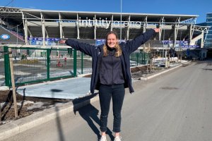 Andrine Tomter ønsker deg velkommen til Intility arena.