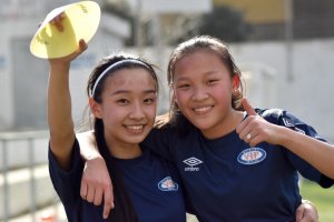 Fornøyde jenter på treningsleir i vinterferien. Foto: Caroline Mitchell Larød