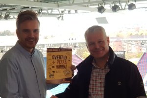 Pizzabakeren inngår avtale med Vålerenga Fotball. Foto: Stefan Danielsson