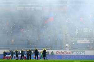 Ordføreren og Byrådslederen kommer til søndagens kamp for å overrekke en hilsen i forbindelse med fjorårets bragder Foto: Morten Mitchell Larød / SPORTFOTO
