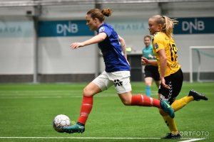 Isabell Herlovsen leverte en god kamp for Vålerenga. Foto: Morten M. Larød