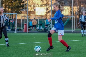 Jenny Sare Slåtta, her fra en kamp mot Asker tidligere i år. Foto: Morten Mitchell Larød.