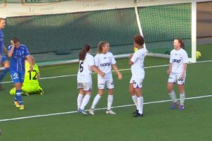 Celin Bizet Ildhusøy jubler etter 1-0 scoringen. (skjermdump fra Klanens Webradio)