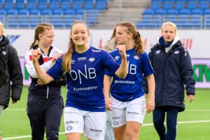Janni Thomsen kan smile på vegne av klubben. Foto: Morten Mitchell Larød / SPORTFOTO