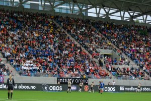 Slik så det ut da Manchester United gjestet intility arena i fjor sommer. Foto: Kvinneidrett.no