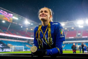 Andrine Tomter smiler etter cupgullet. Nå har hun signert ny kontrakt. Photo: Vegard Wivestad Grøtt / BILDBYRÅN / kod VG / VG0081