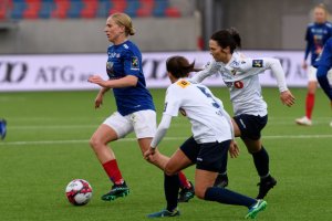 Natasha Dowie spiller lørdag sin siste kamp denne sesongen. Foto: Sportfoto