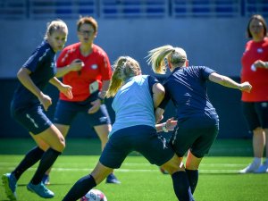Andrine Tomter vil være en av spillerne som holder en treningsøkt 18.mai. Foto: Sportfoto