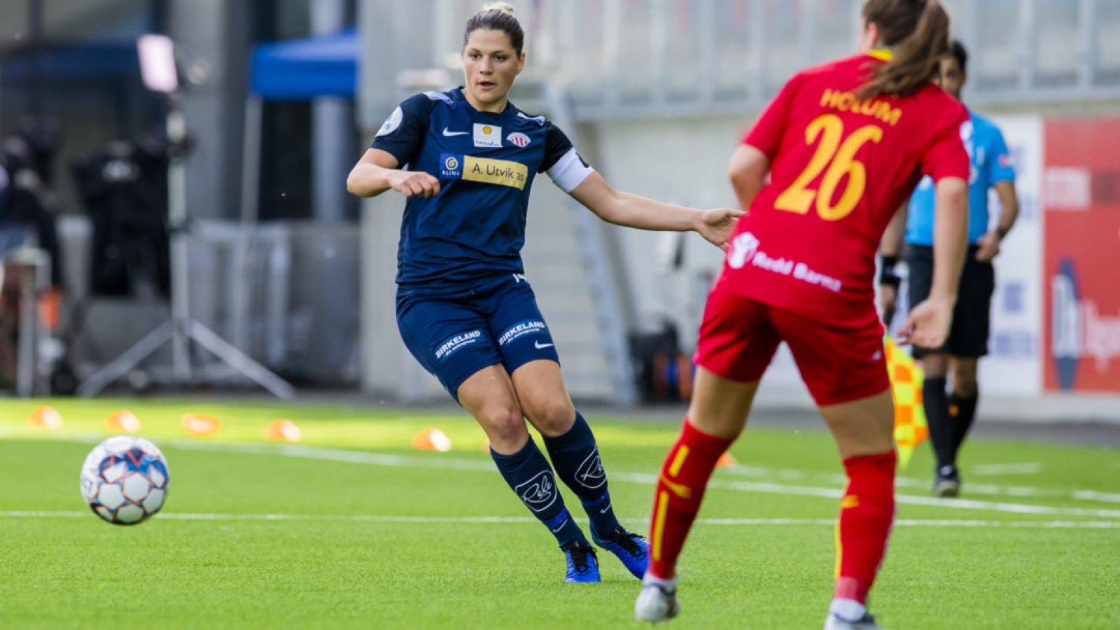 Dejana Stefanovic forlater Avaldsnes til fordel for Vålerenga. Foto: FREDRIK VARFJELL / Bildbyrån
