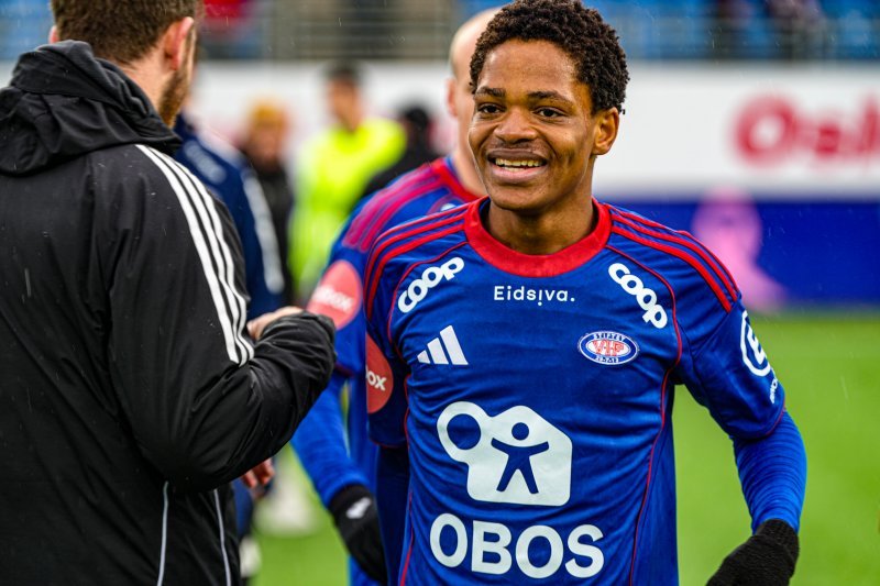 Coop blir synlige på drakta også i 2026 og 2027.