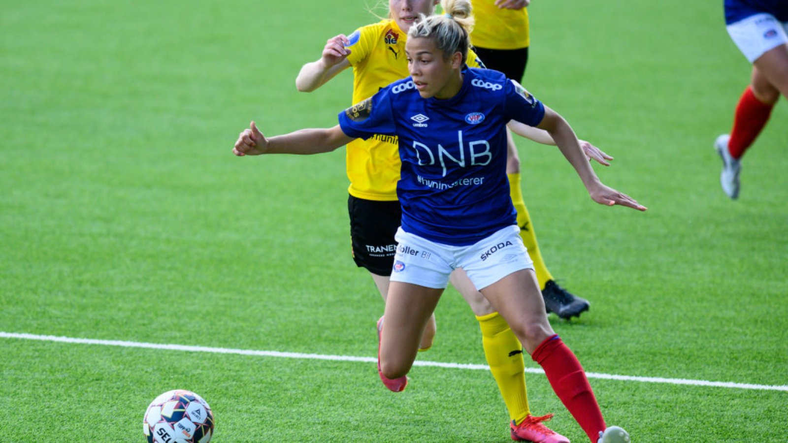 Celin Bizet Ildhusøy fant nettmaskene to ganger mot Stabæk. Foto: Morten Mitchell Larød / SPORTFOTO
