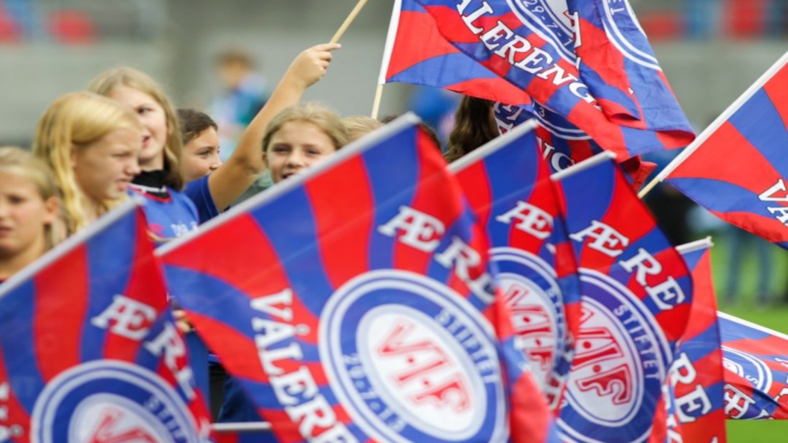 Det er dessverre nå flere barn og unge enn normalt som slutter med fotball på grunn av økonomi. Det vil Vålerenga Fotball gjøre noe med.