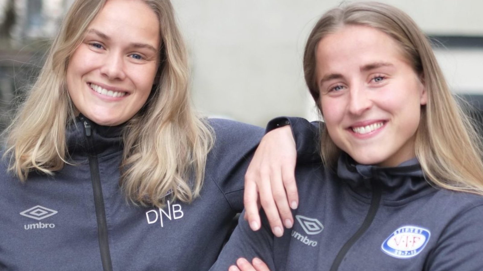 Andrine Tomter og Sigrid Heien-Hansen har sluppet podkast. Foto: Fremantle