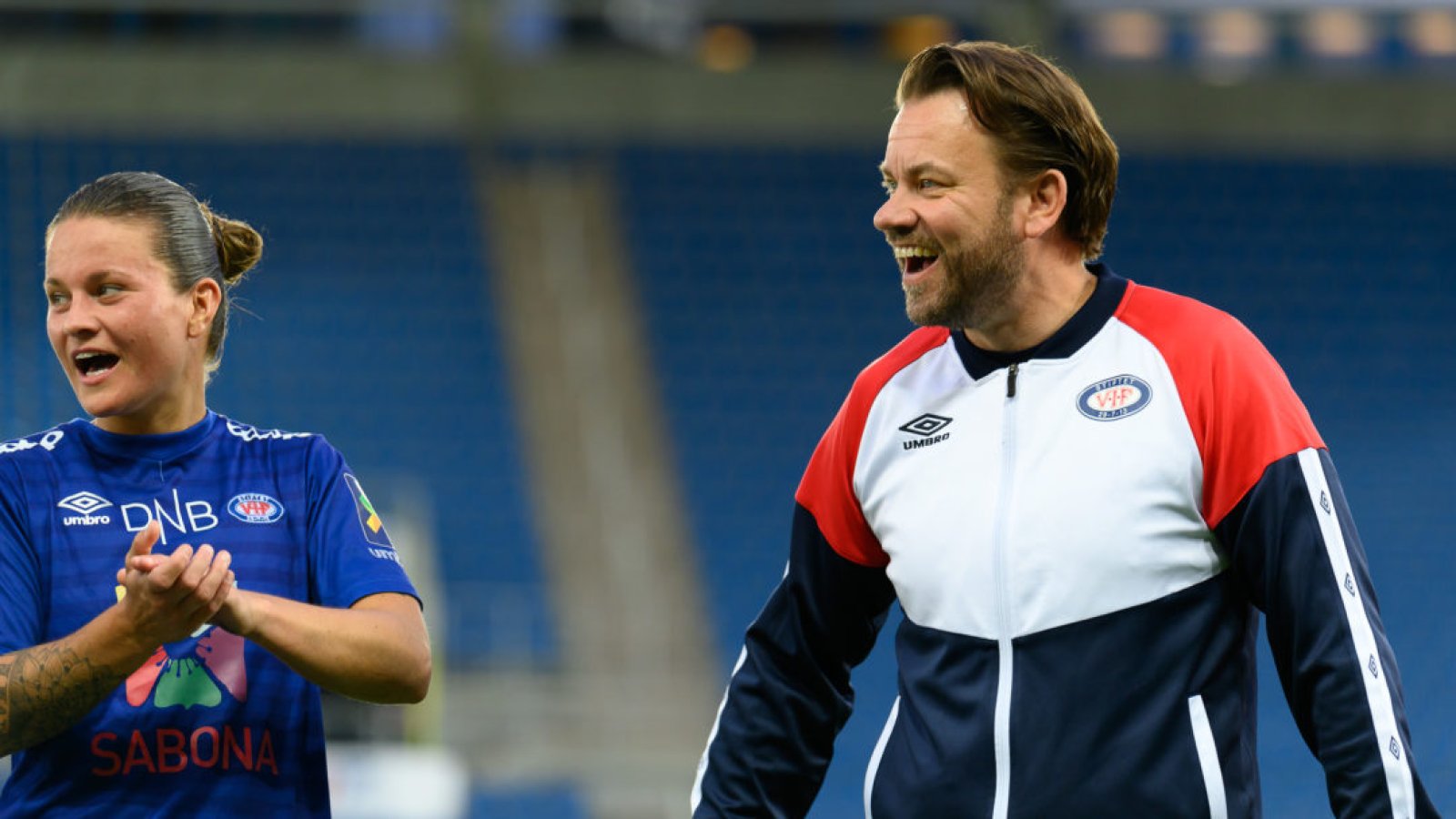 En glad og fornøyd trener etter kampen. Foto: Morten Mitchell Larød / SPORTFOTO