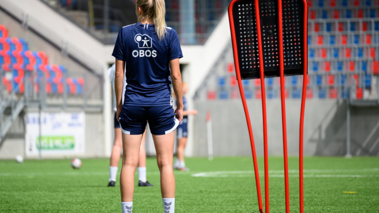 Synne Jensen kan snart få spille treningskamper igjen. Foto: Morten Mitchell Larød / SPORTFOTO