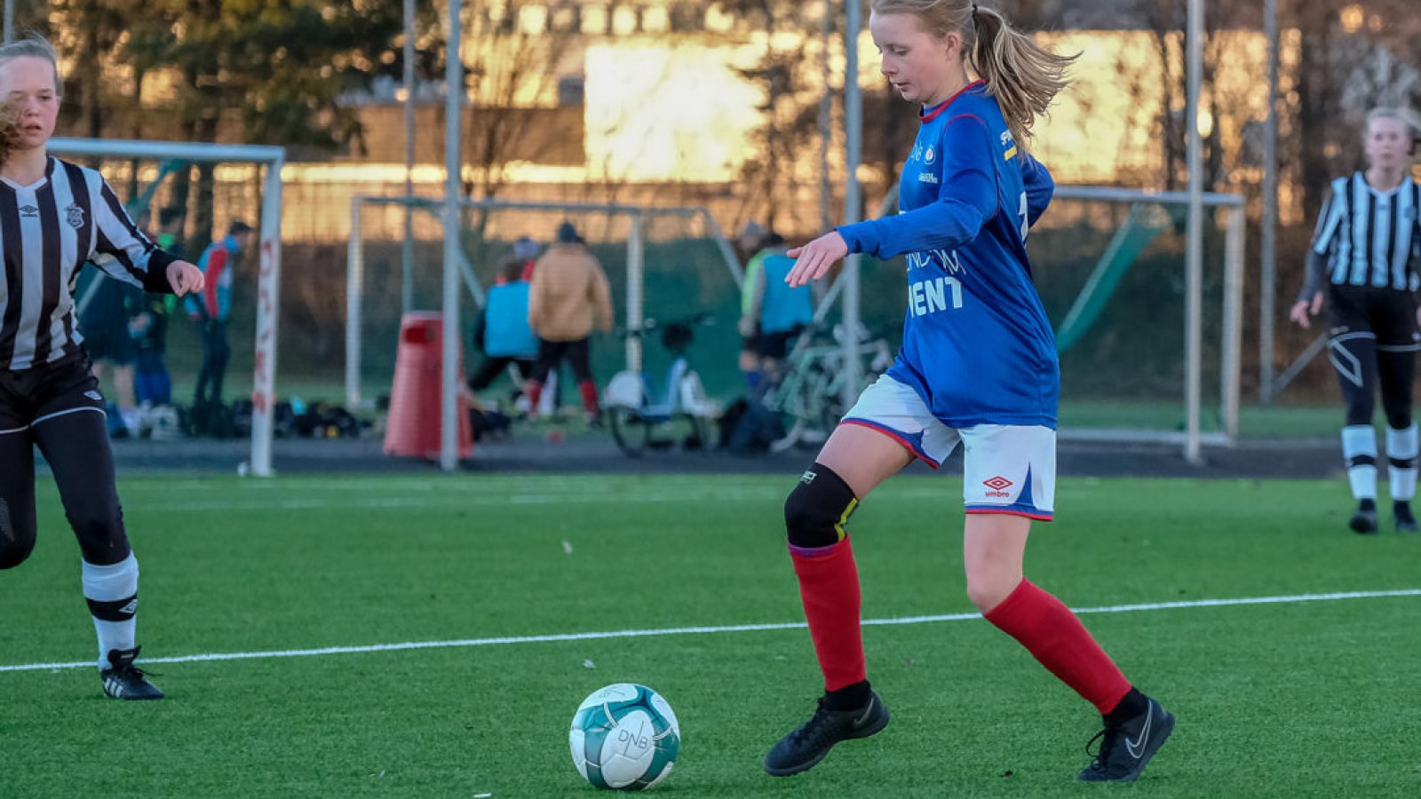Jenny Sare Slåtta, her fra en kamp mot Asker tidligere i år. Foto: Morten Mitchell Larød.