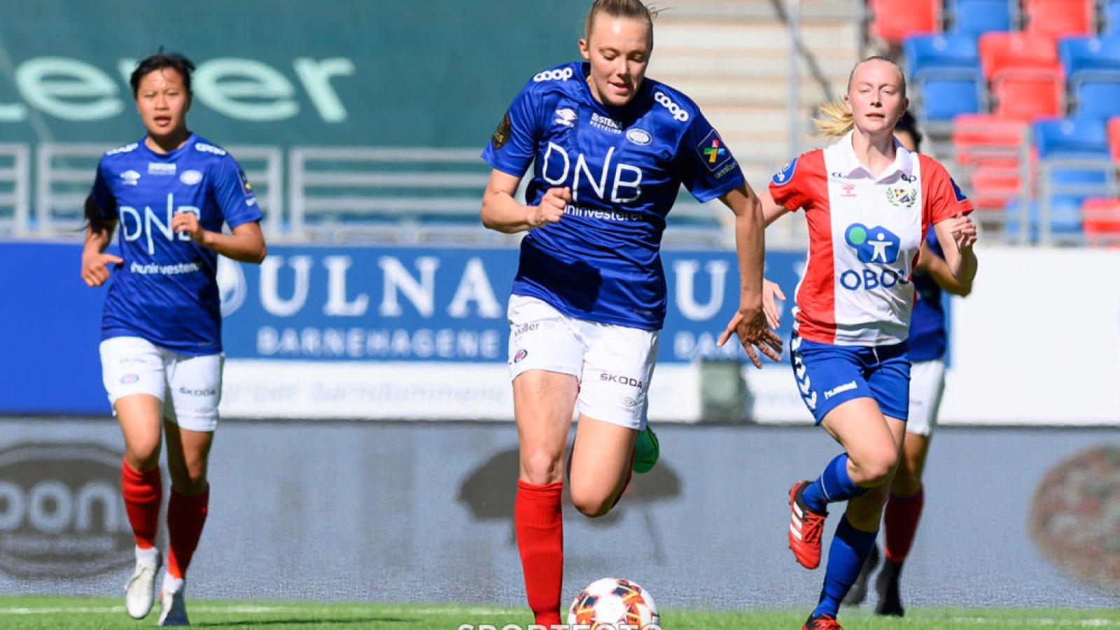 Synne Jensen i godt driv mot Lyn. Foto: Morten Mitchell Larød / SPORTFOTO