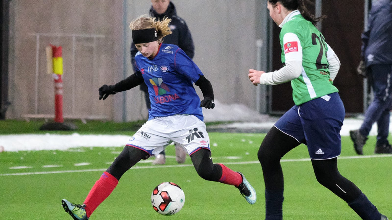 Emma Iversen, den ene av jentene som er tatt ut til å delta på Lennart Johansson Academy Trophy. Foto: Morten Mitchell Larød