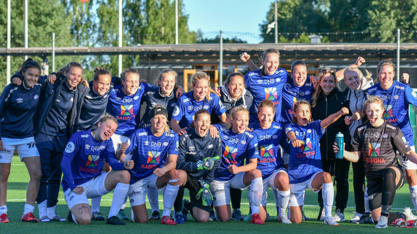 Jubelscener fra 5-2 seieren sist vi møtte Lyn borte. Nå spilles kampen på Grefsen stadion. Foto: Morten M Larød