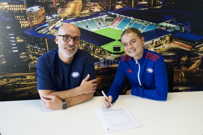 Eline Hegg forlenger med Vålerenga